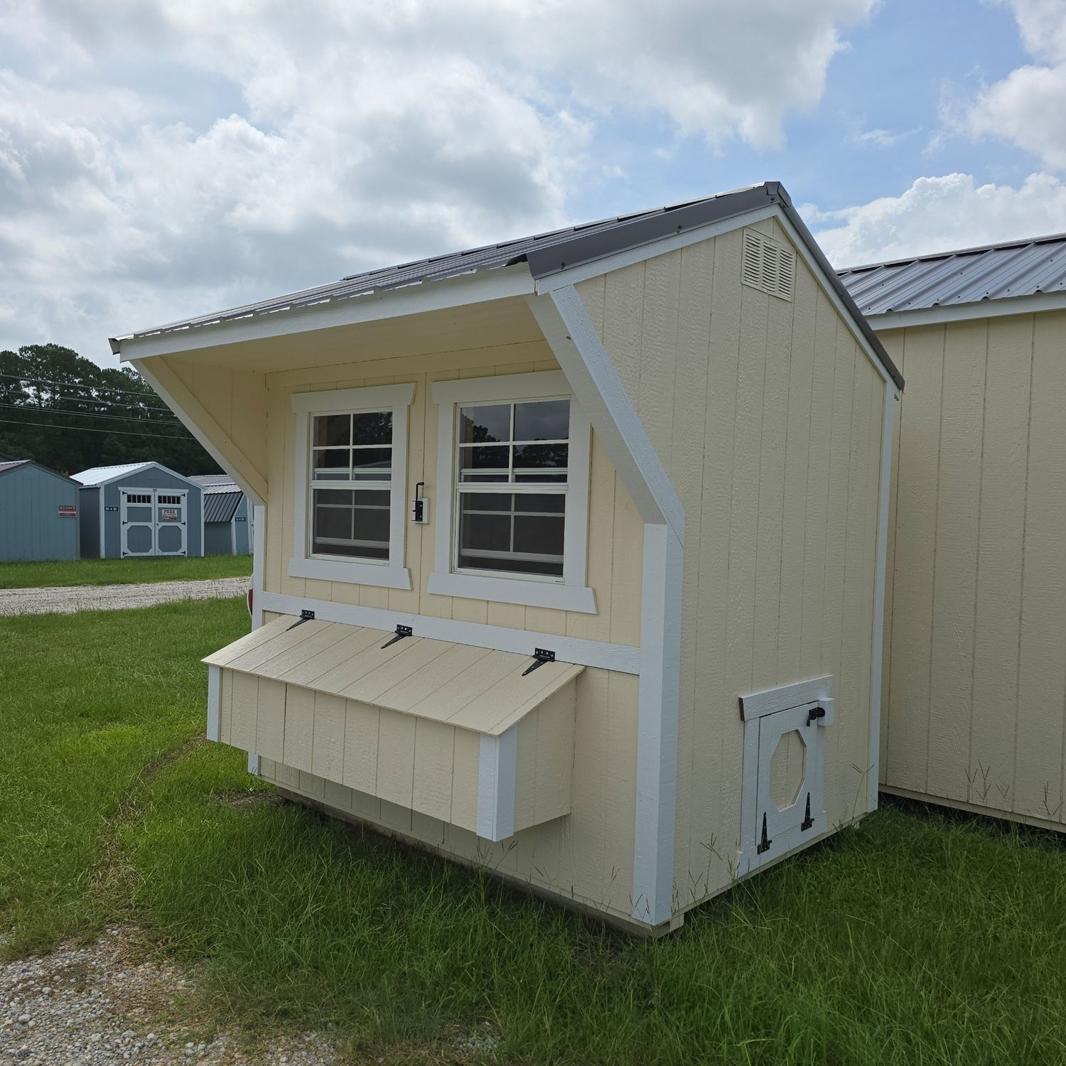06x08 Chicken Coop