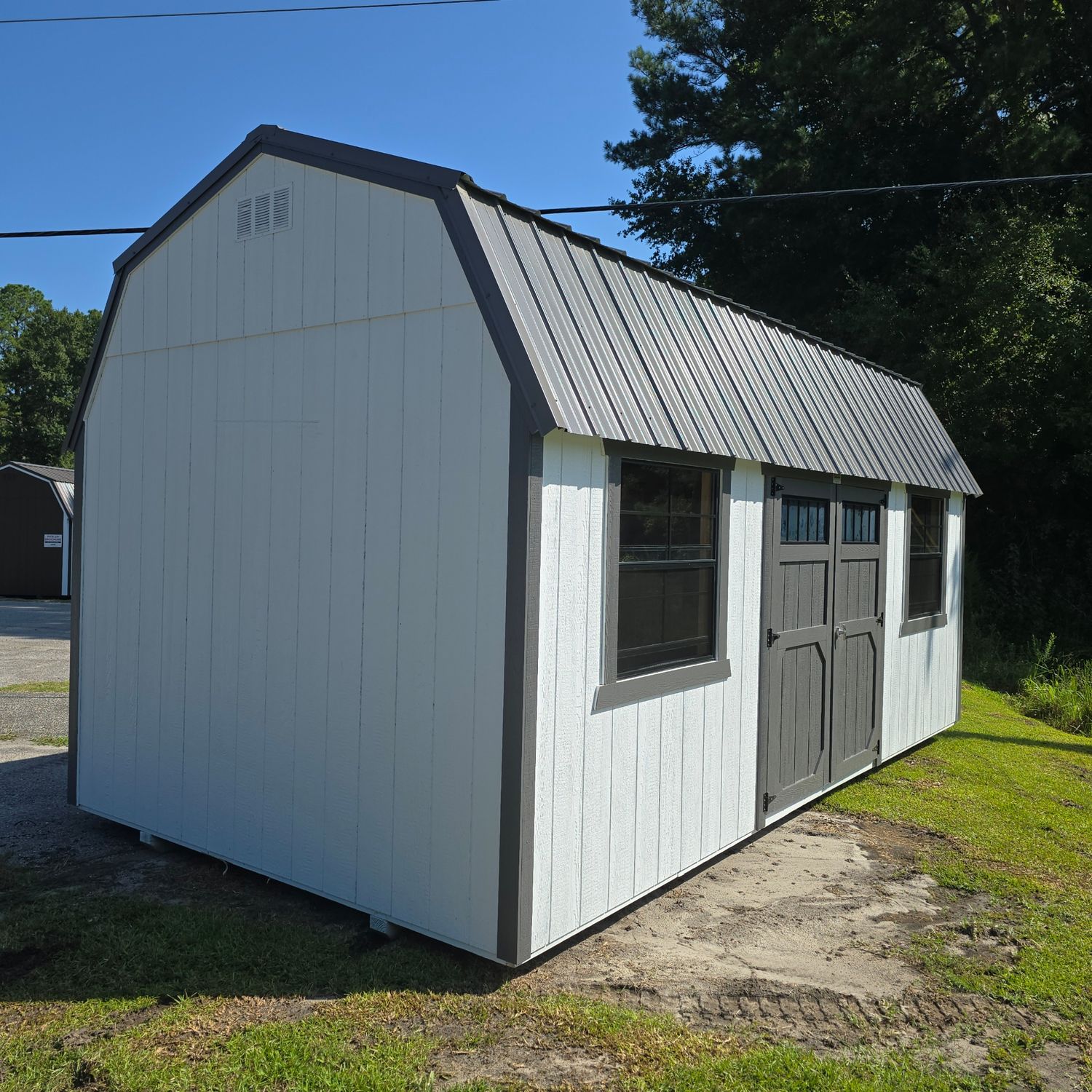 10x20 Lofted Barn-Side Entrance