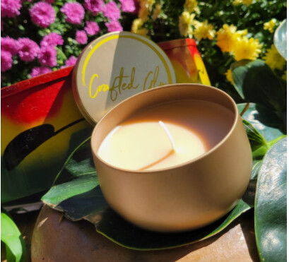 Bacchanal Glo
Mango Coconut Scented Candle