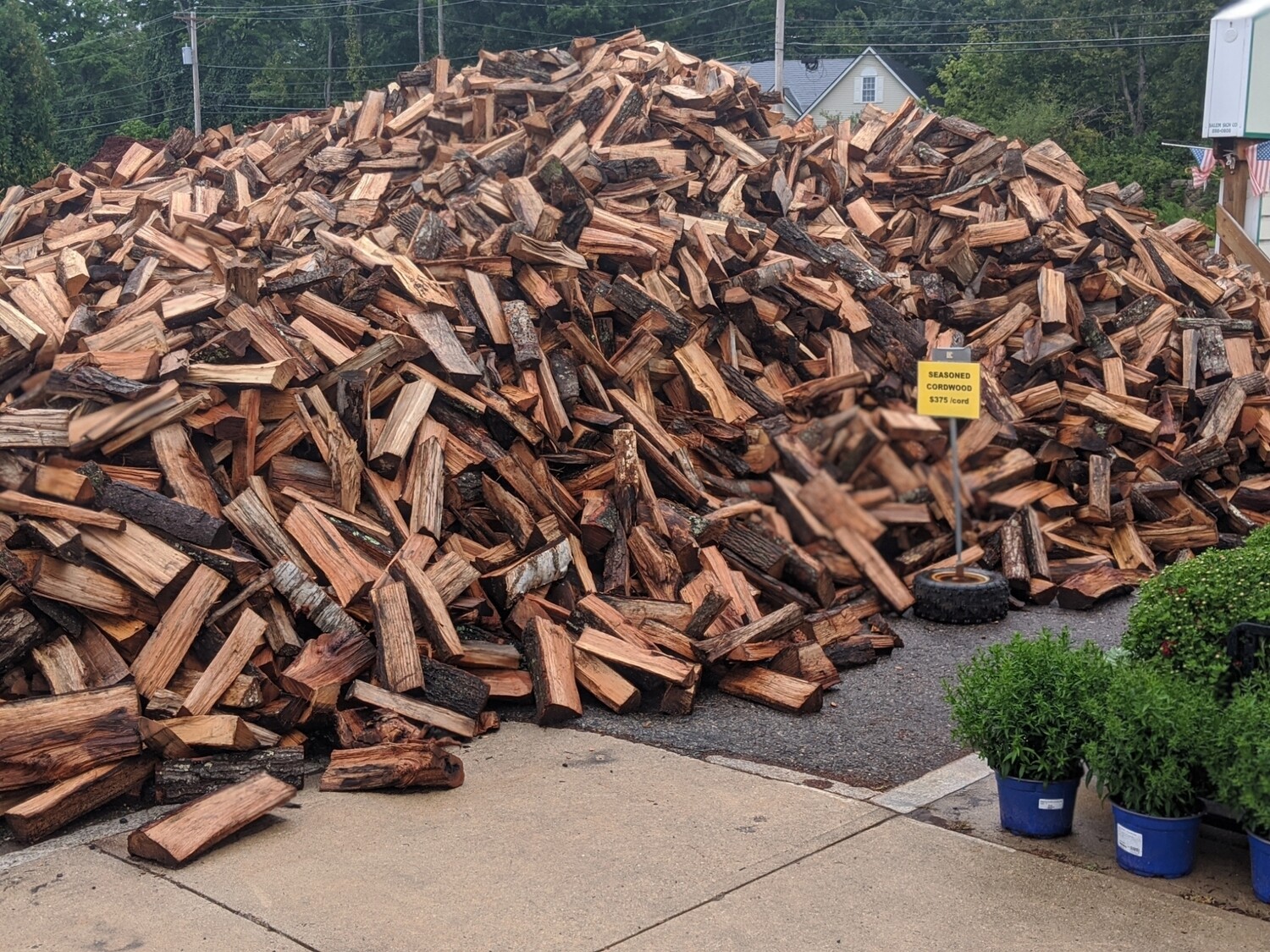 1/7 Cord of Seasoned Hardwood 1/7 Cord of Seasoned Hardwood