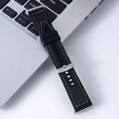 (Huawei Fit 1 &amp; 2 &amp; 3 &amp; 4/Pro) GT design Silicone Sports band Black - باند تصميم جي تي سيليكون رياضي لون اسود