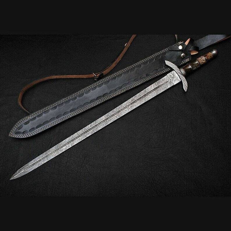 Custom HAND Forged Damascus Steel Viking Sword.