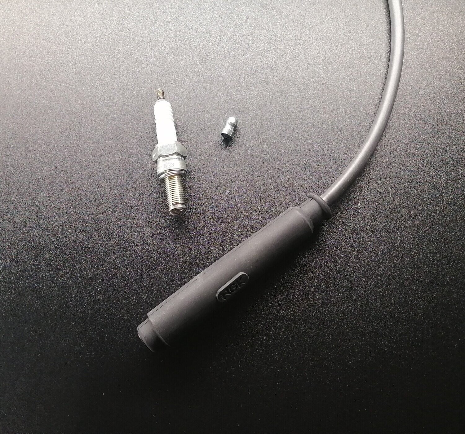 Zündkerze und Kerzenstecker