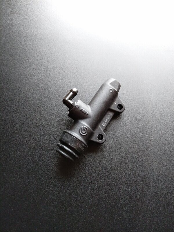 Hauptbremszylinder hinten (BREMBO) Hauptbremszylinder hinten (BREMBO)