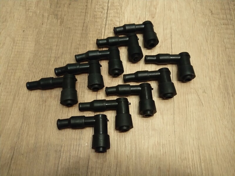 Konvolut 10 Kerzenstecker