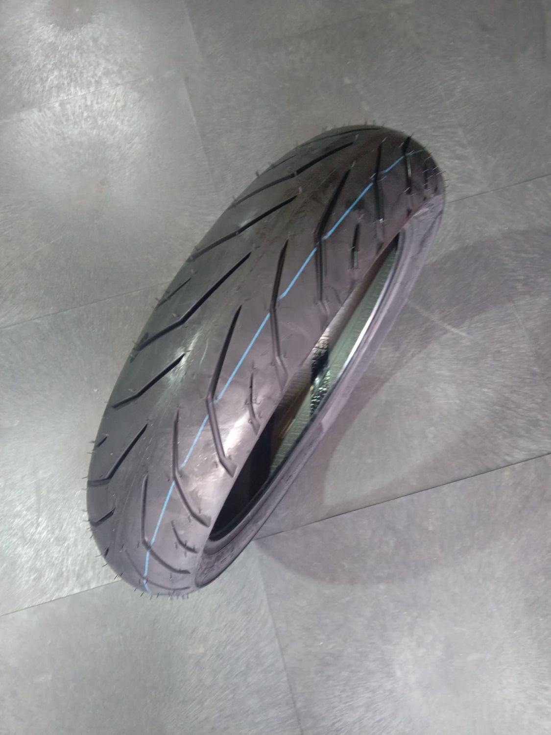 Pirelli Angel City 130/70-17