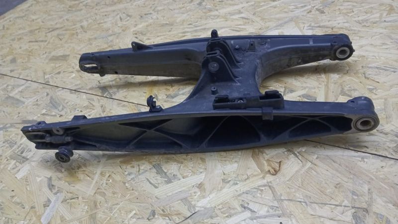 Schwinge KTM Duke 125  90504030044