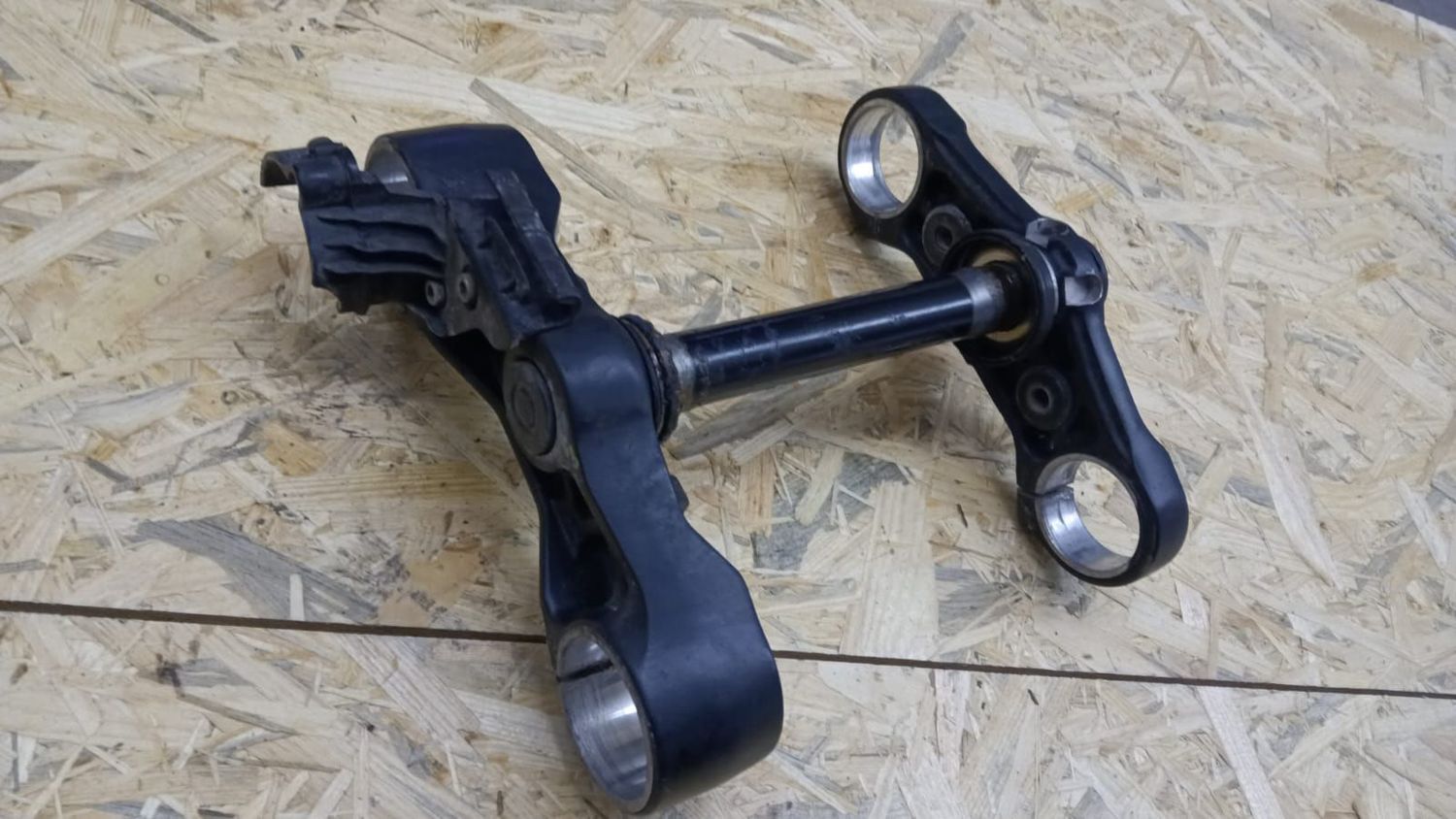 Set Gabelbrücken KTM Duke 125 (17-20) 93001034033 93001032133