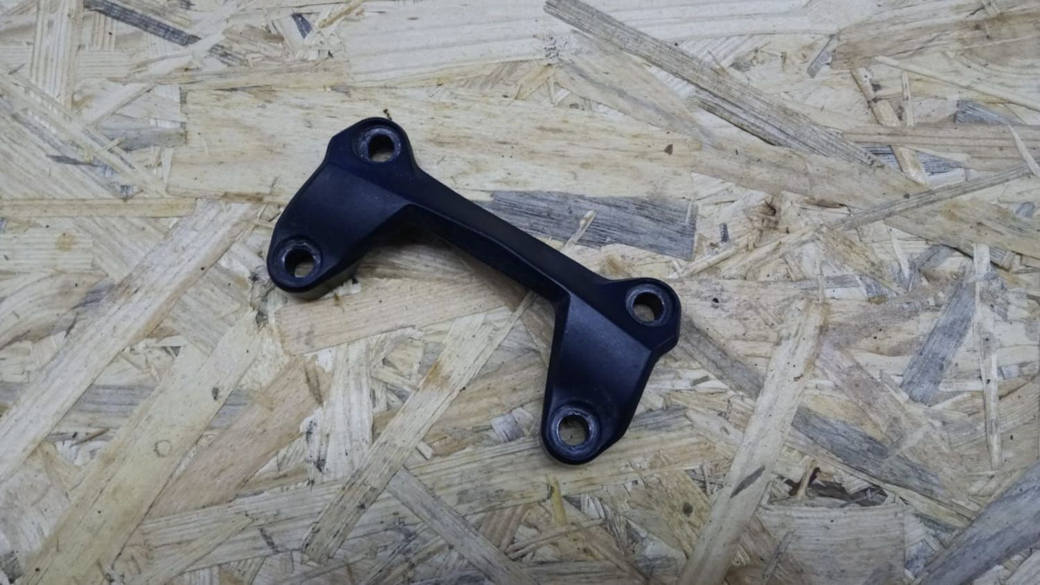Lenkerklemmbrücke  KTM Duke 125 (17-20) 93001038000