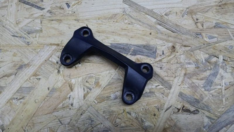 Lenkerklemmbrücke  KTM Duke 125 (17-20) 93001038000