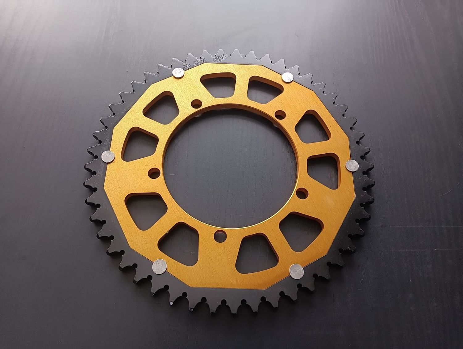 Kettenrad 49 Zähne gold/schwarz (MZ 125 SM SX)