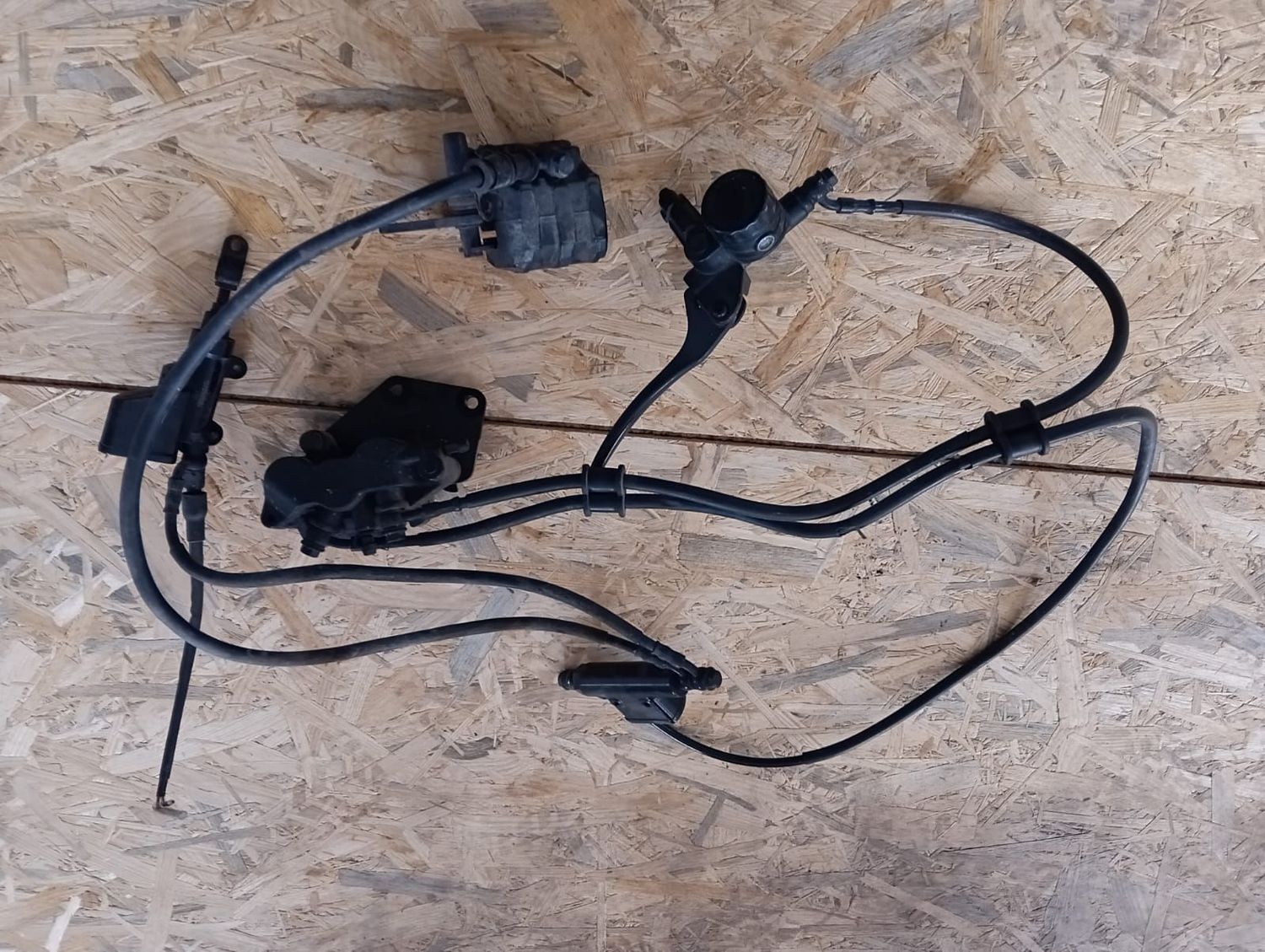 Bremsanlage komplett (ohne Scheiben) Brixton Rayburn 125, gebraucht