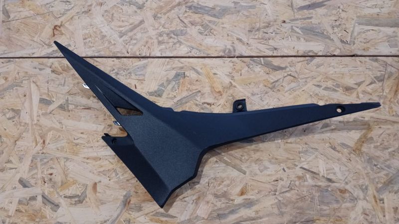 Seitenverkleidung rechts Aprilia RS 125 897691, gebraucht