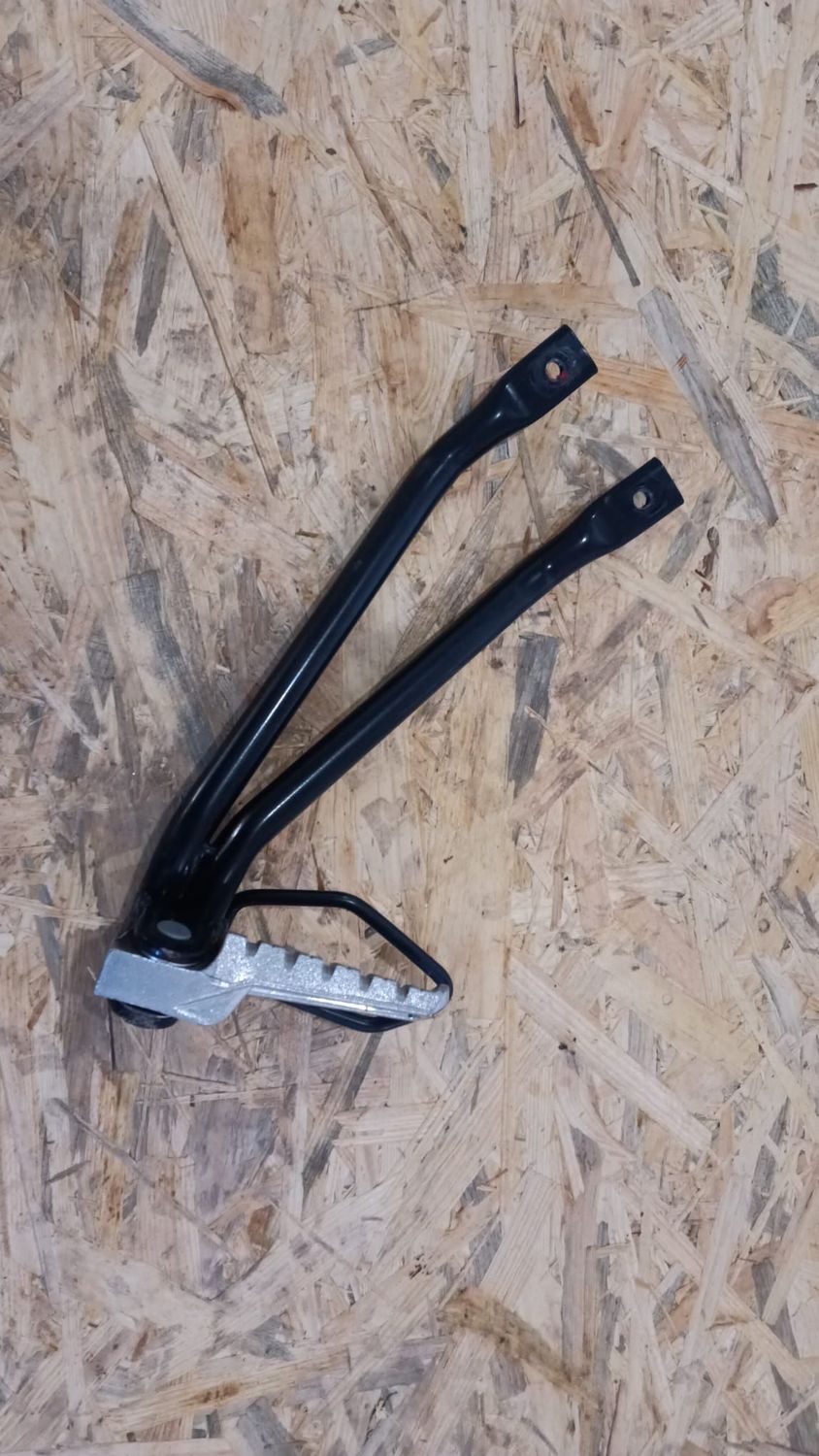 Soziusfußraste und Träger links AP8146865 Aprilia RS 125 , gebraucht