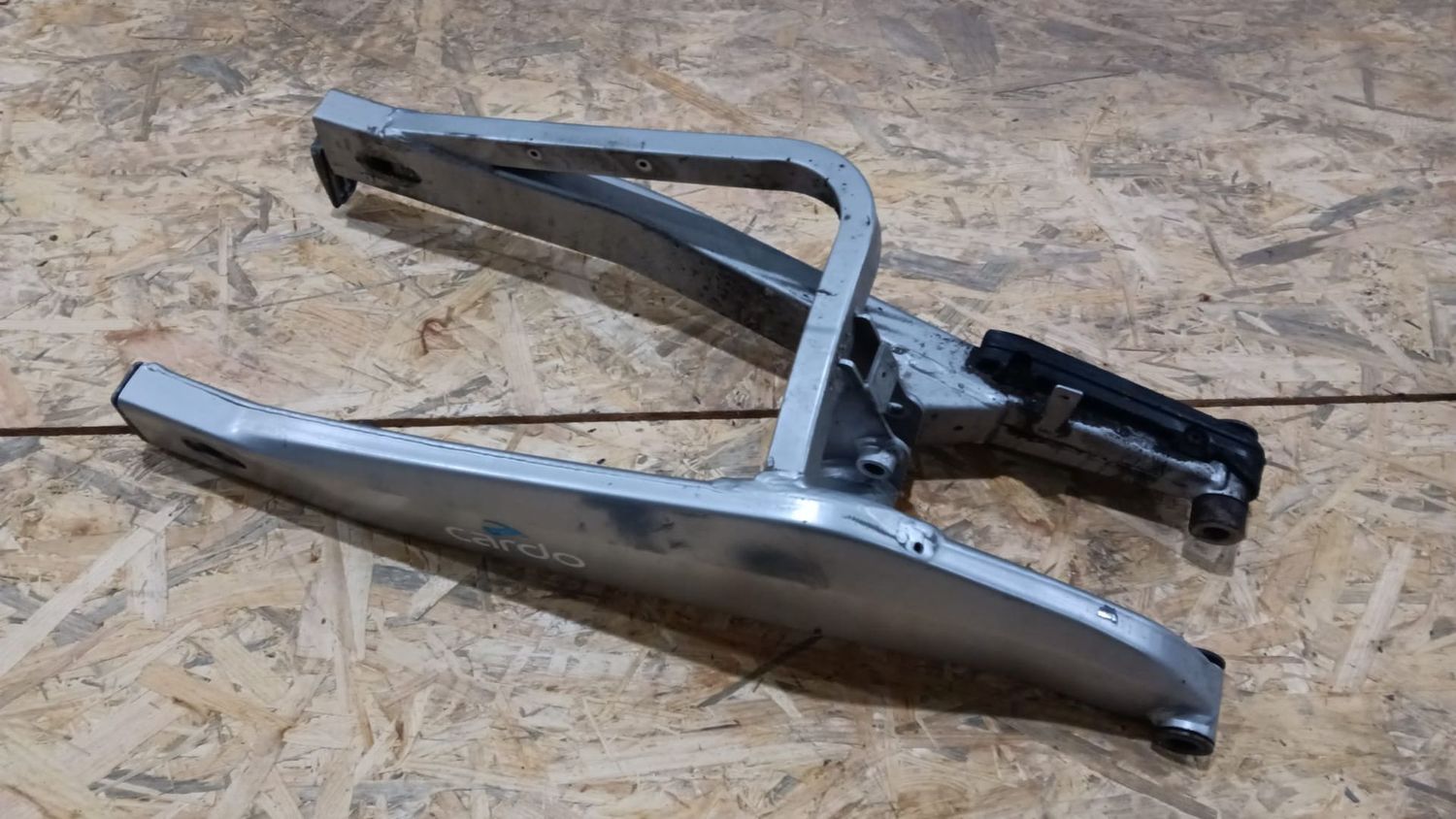 Schwinge 89947400XH4 Aprilia RS 125 , gebraucht