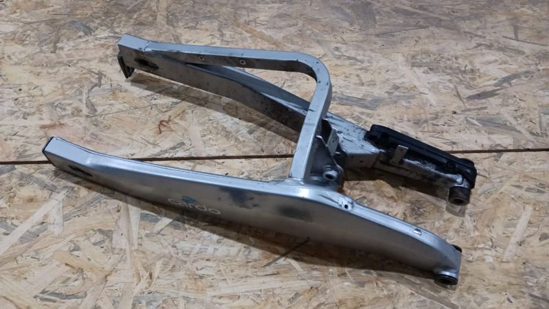 Schwinge 89947400XH4 Aprilia RS 125 , gebraucht