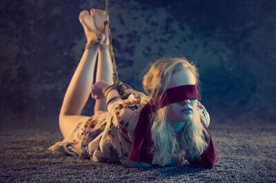 Shibari Fortgeschrittenen Workshop - Single Version Shibari Fortgeschrittenen Workshop - Single Version