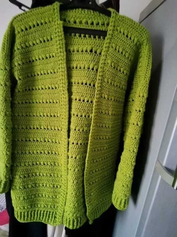 Oversized buttoned Pullover
Size Large