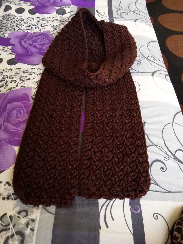 3D scarf
Colour brown