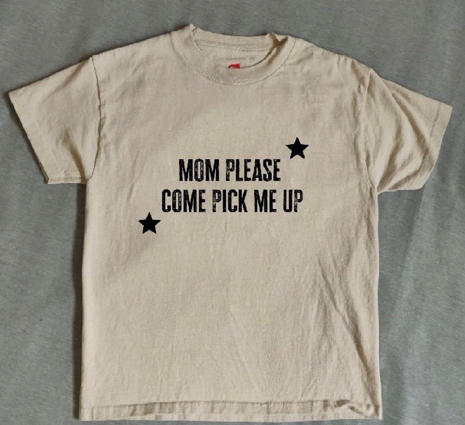 MOM TEE