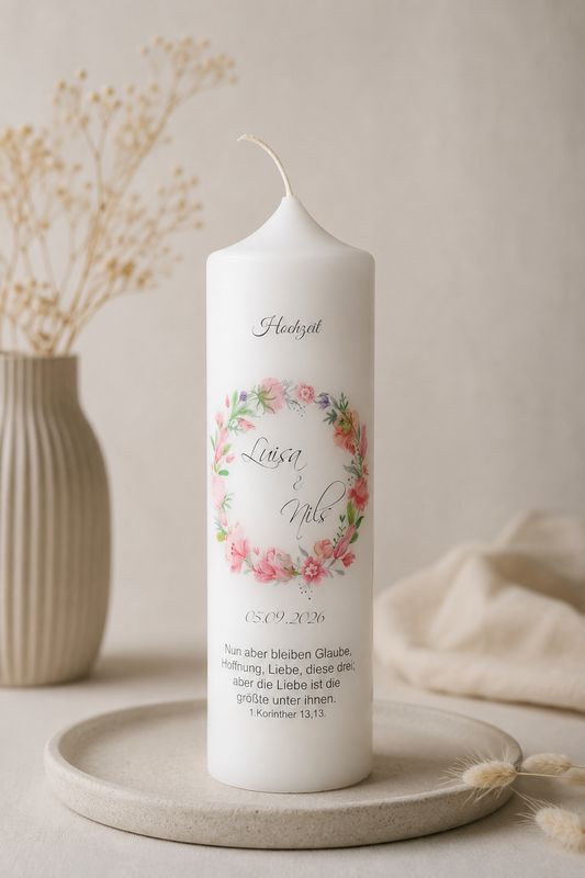 Hochzeitskerze Blumenkranz - personalisiert mit Namen, Datum und Trauspruch Hochzeitskerze Blumenkranz - personalisiert mit Namen, Datum und Trauspruch