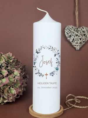 Kommunionkerze & Taufkerze Boho- Wild Blumenkranz – Naturfarben mit Schmetterling & Kreuz, für Jungen Kommunionkerze & Taufkerze Boho- Wild Blumenkranz – Naturfarben mit Schmetterling & Kreuz, für Jungen