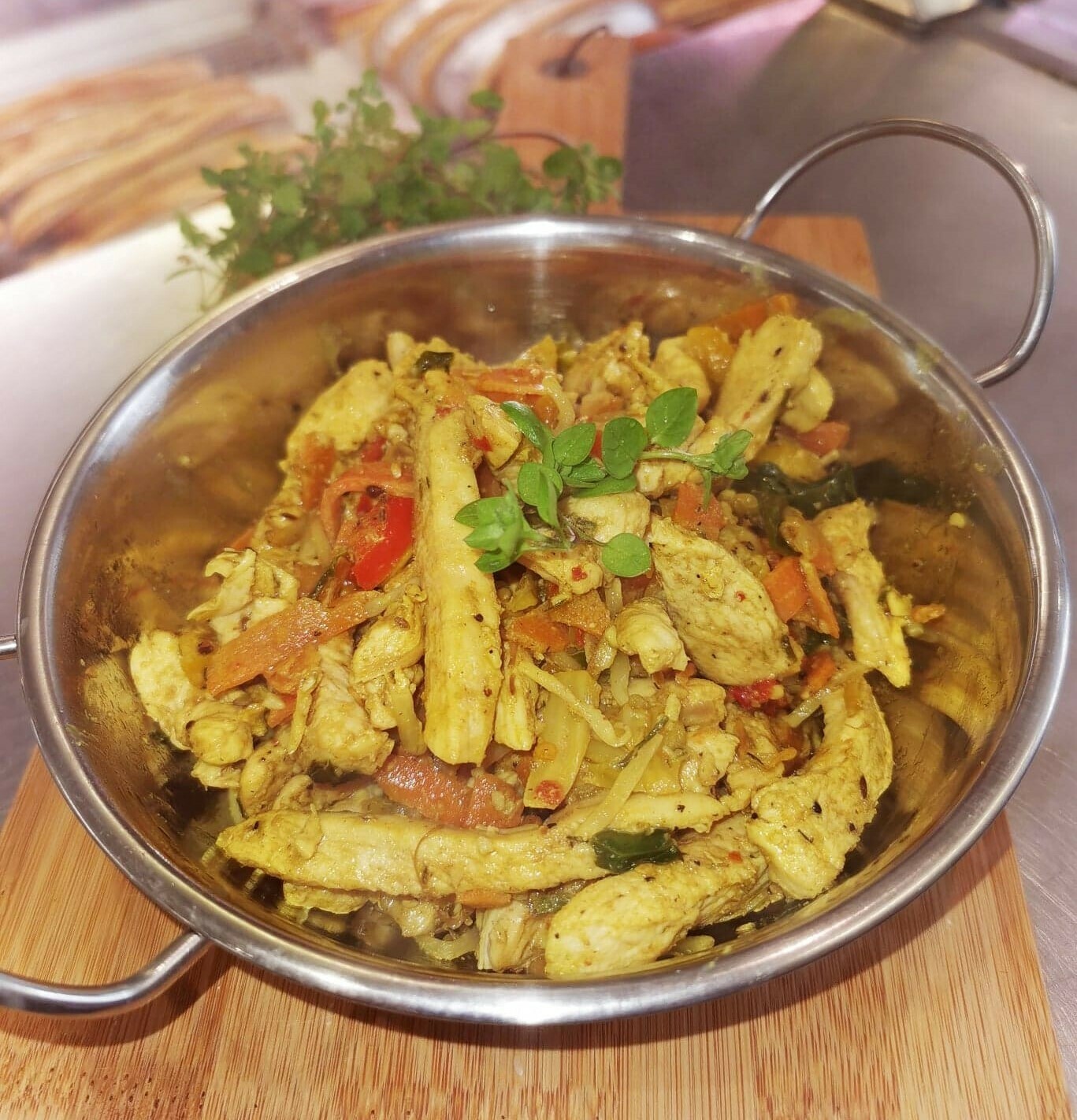 CHICKEN STIR FRY - 2 Flavours