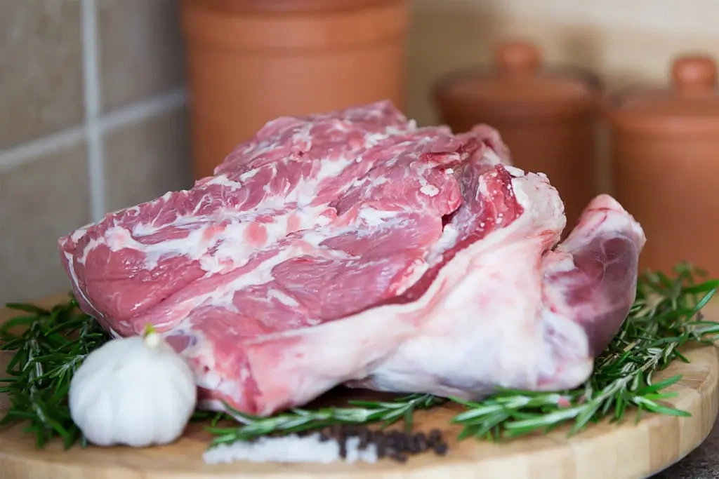 ENGLISH SHOULDER OF LAMB £9.99KG
