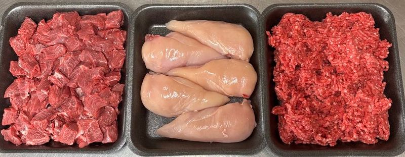 DEAL: 1KG Fresh Chicken Breast, 800gm Lean Minced Beef, 800gm Lean Diced Beef £30
