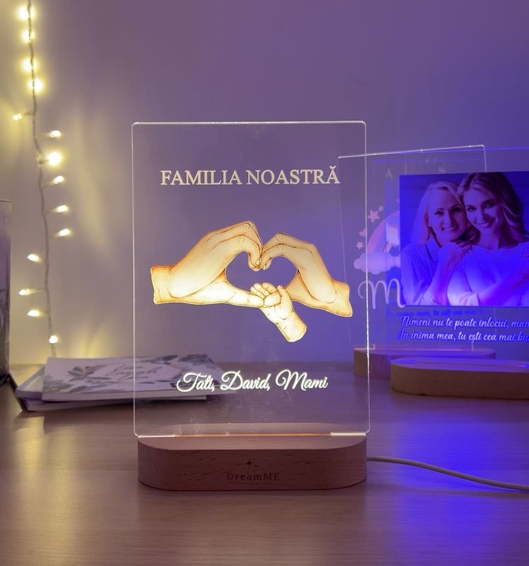 Lampă de veghe LED 3D personalizată Familia Noastră