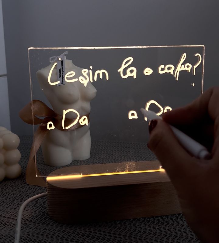 Lampă LED 3D cu marker pentru notite