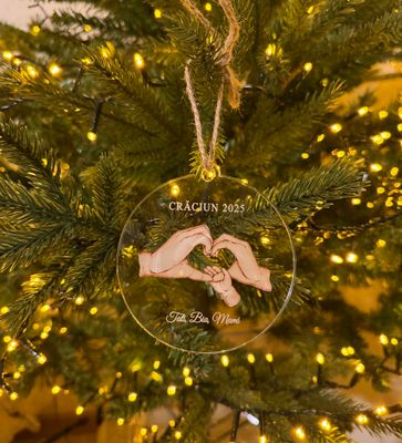 Ornament de Crăciun Personalizat – Familia Noastră ❤️