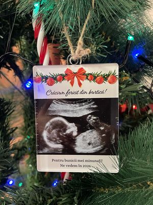 Ornament de Crăciun Personalizat – Din burtica mamei 🎄