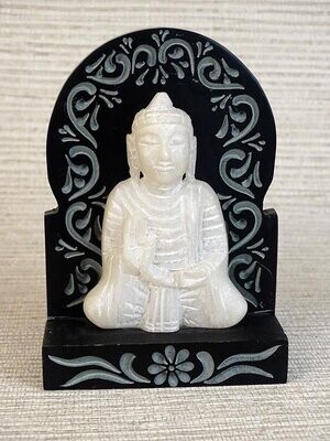 Bouddha sur socle en pierre 12 cm