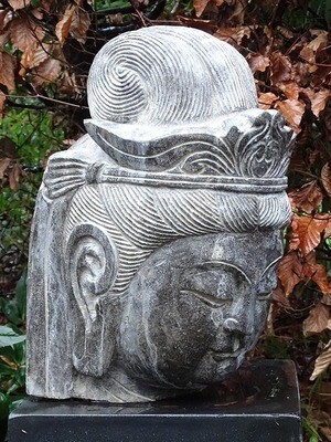 Tête de Kwan Yin en granit 40 cm