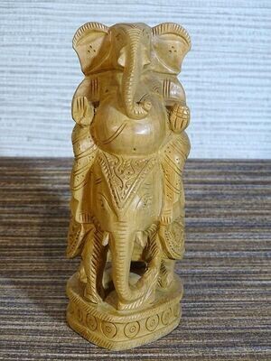 Ganesh sur son éléphant en bois d'acacia 15 cm