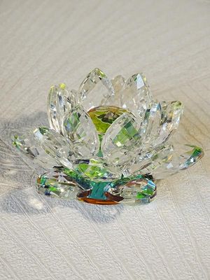 Fleur de lotus en cristal reflets verts 9 cm
