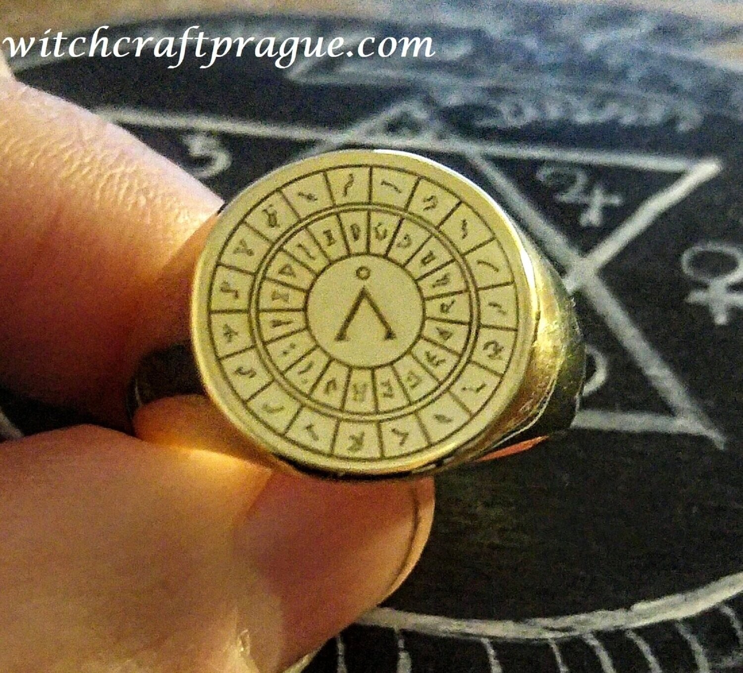 Stargate Atlantis ring Egyptian witchcraft
