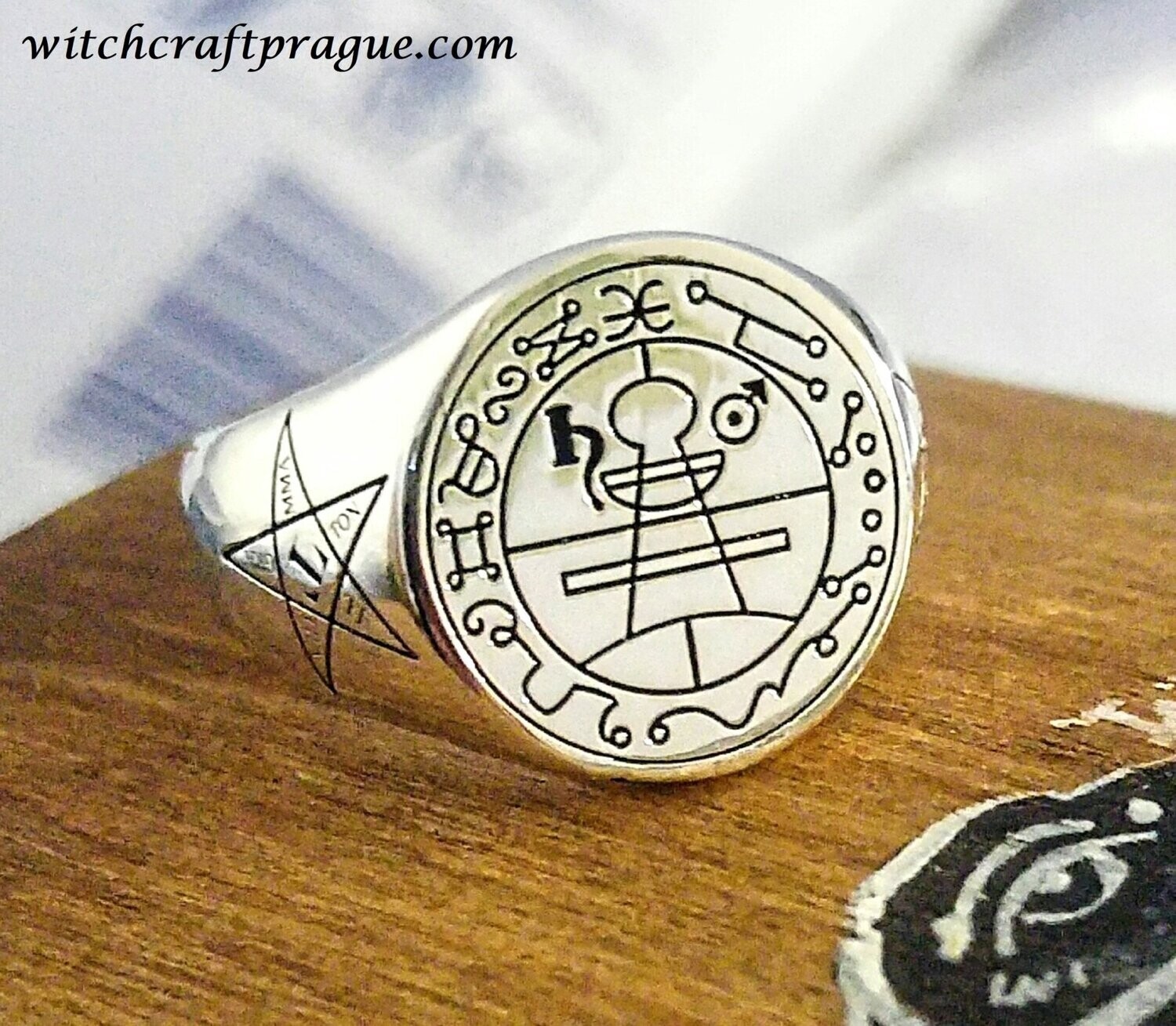 Secret seal of Solomon ring Goetia amulet for protection