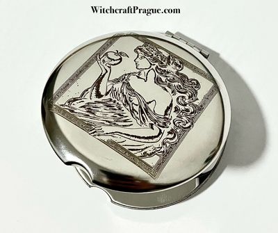 Venus beauty talisman mirror