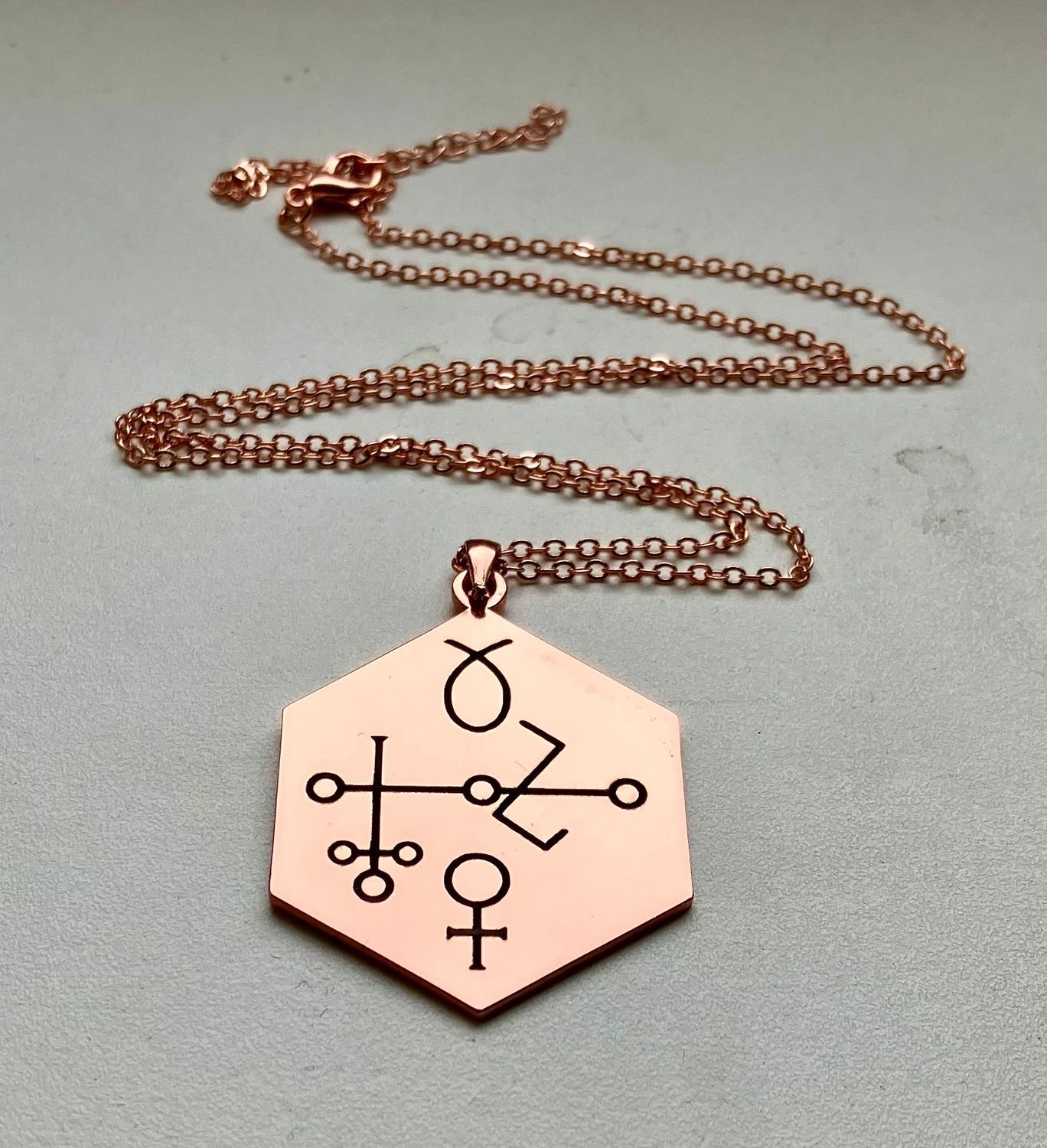 Seal of Venus necklace Enochian talisman