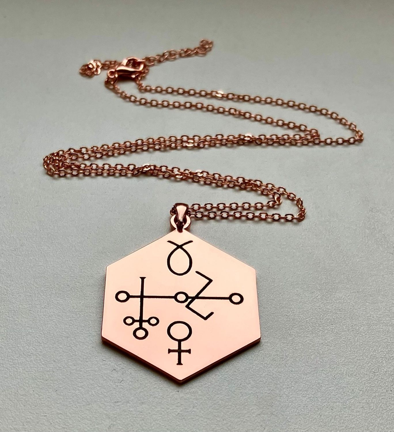 Seal of Venus necklace Enochian talisman