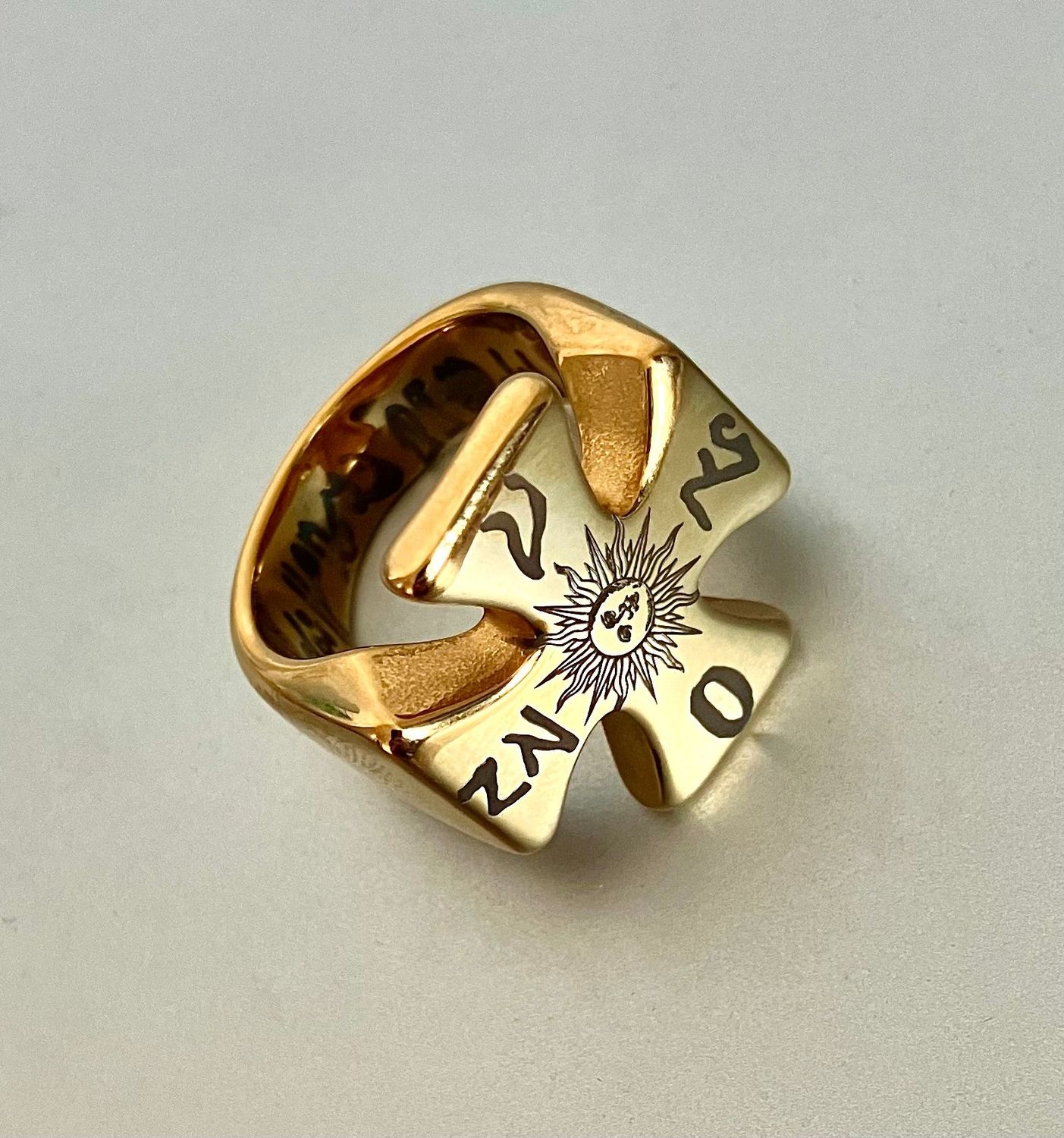 Black pullet controlling spirits amulet ring