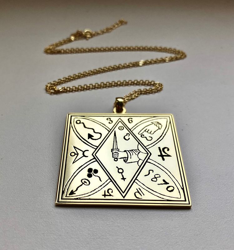Amulet necklace for winning the lottery