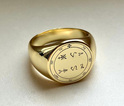 Amulet for gambling and luck