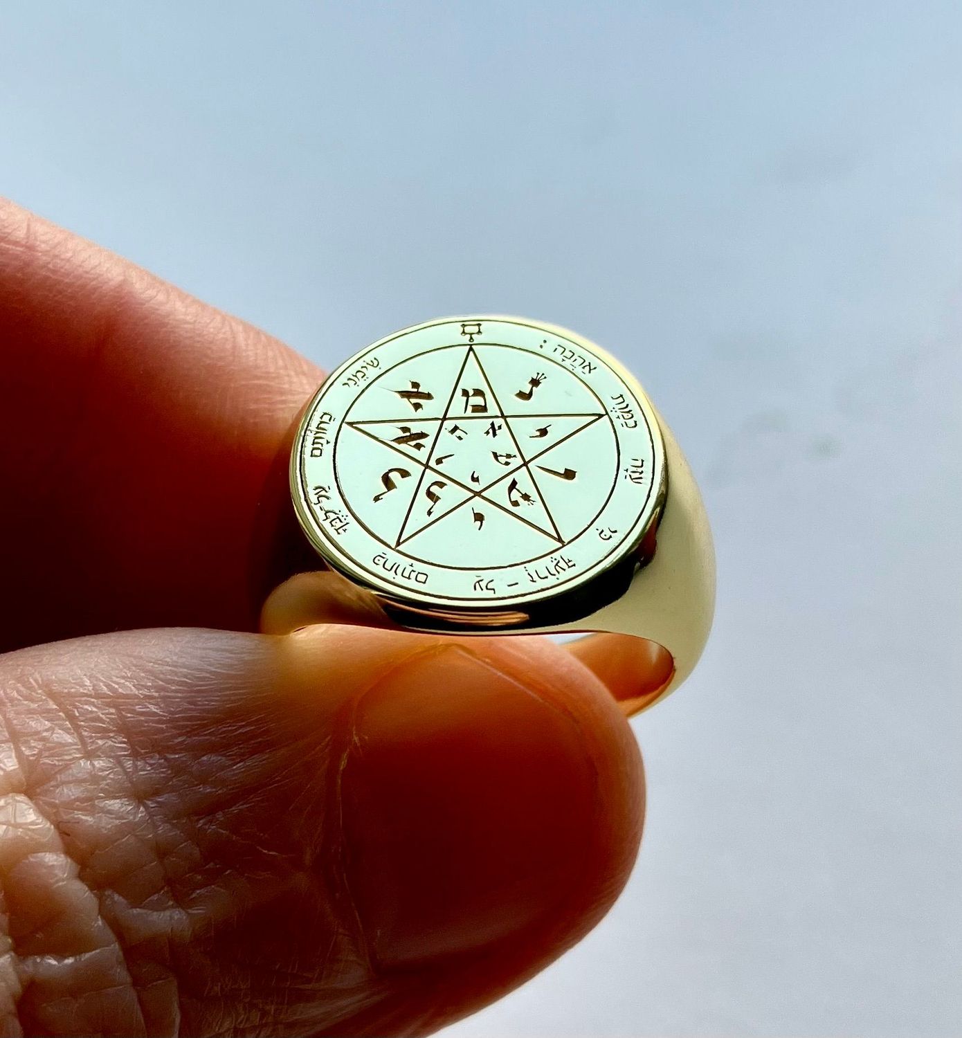 Witchcraft Second Pentacle of Venus seal of Solomon ring, Material: Gold plated