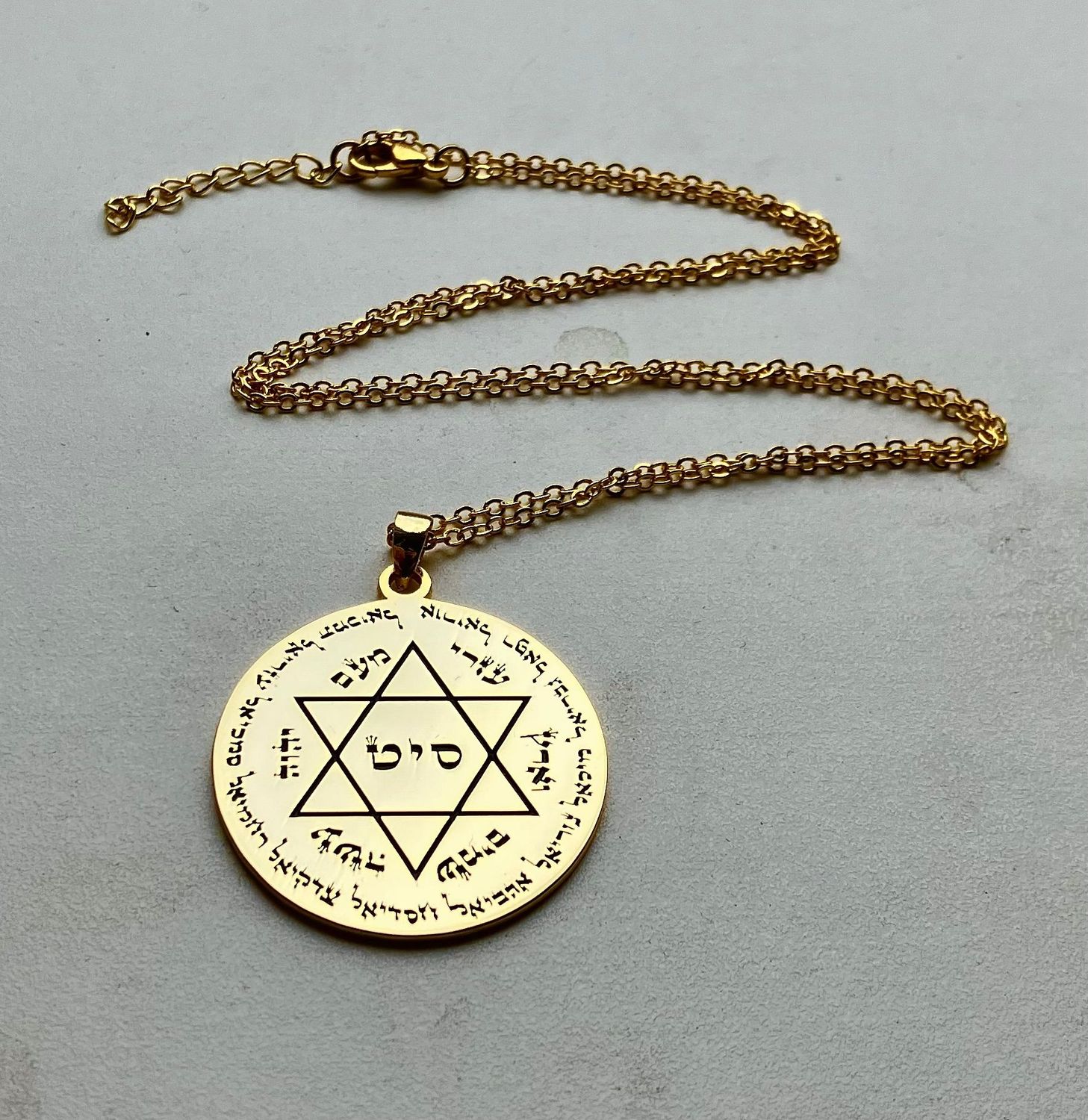 Witchcraft archangel spell necklace amulet name of God Witchcraft archangel spell necklace amulet name of God, Material: Gold plated