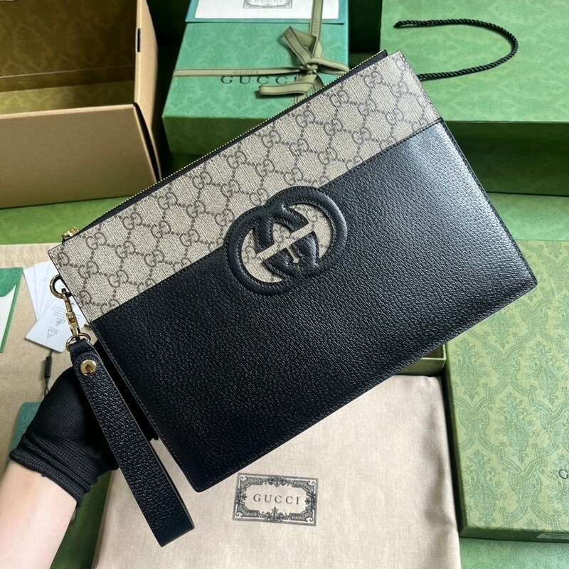 Pouch with cut out Interlocking G