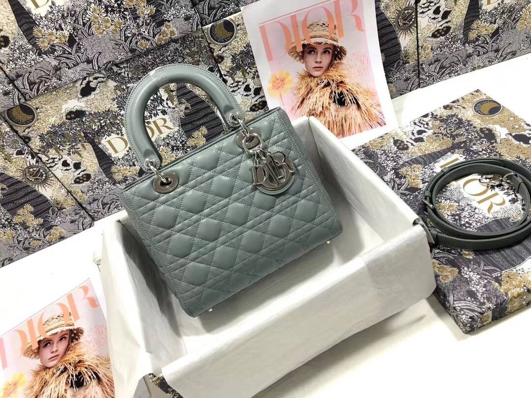 Lady Medium