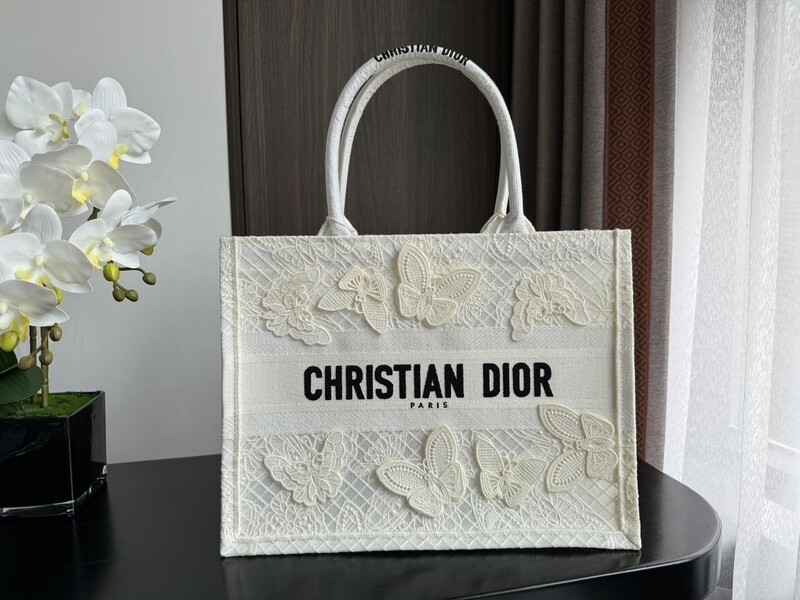 Medium Book Tote